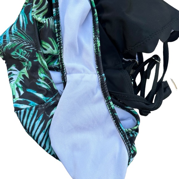 Palms swim suit one piece size L - Picture 4 of 4